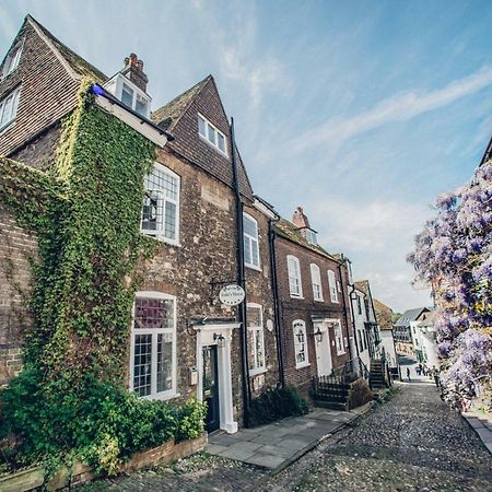 Bed and Breakfast Jeakes House Rye Esterno foto The Old Dispensary, 2018