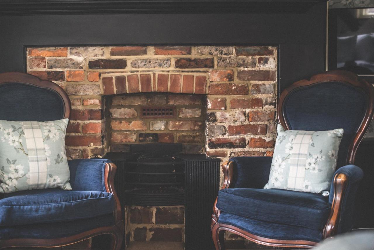 Bed and Breakfast Jeakes House Rye Esterno foto The fireplace in the living room