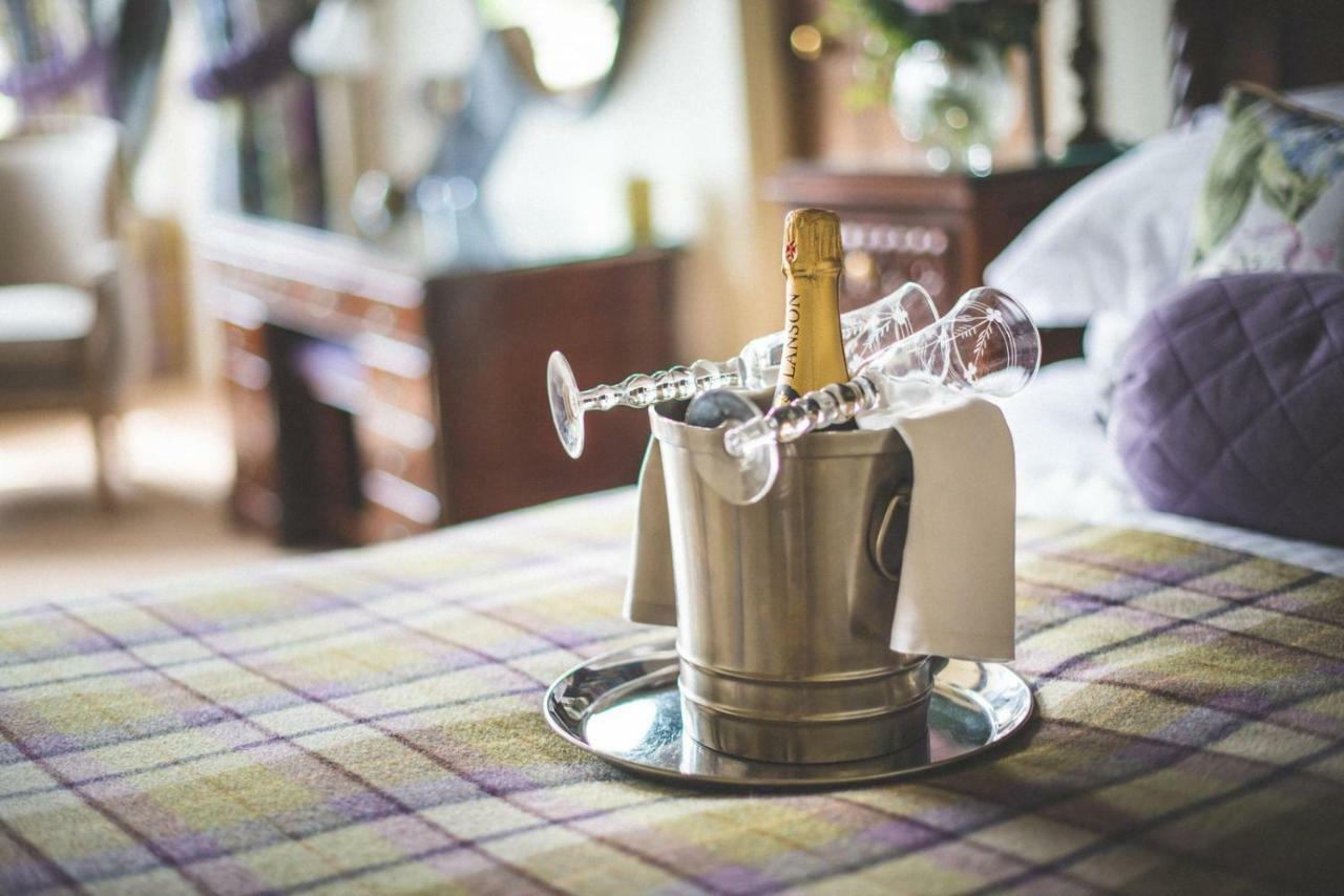 Bed and Breakfast Jeakes House Rye Esterno foto Champagne bucket
